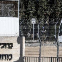 Tel Aviv diken &uuml;st&uuml;nde: 'Hapishanelerde b&uuml;y&uuml;k bir isyanın eşiğindeyiz'