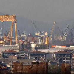 Tuzla'da tersanede gemi yangını