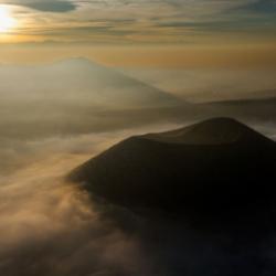 Doğa harikası Meke G&ouml;l&uuml;'nde sis g&uuml;zelliği
