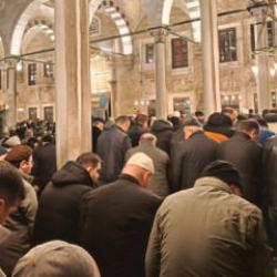 Mukaddes &uuml;&ccedil; aylar, Ey&uuml;psultan Cami'nde dualarla karşılandı