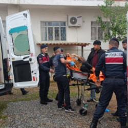 Antalya'da aile faciası: Babasını &ouml;ld&uuml;rd&uuml;, yengesini yaraladı!