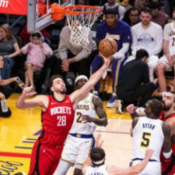 Alperen Şeng&uuml;n double double yaptı! Houston, Doncic ve LeBron'lu Lakers'a patladı