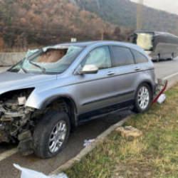 Amasya&rsquo;da lastiği patlayan otomobil takla attı: 3 yaralı