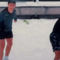 Arda G&uuml;ler, Fenerbah&ccedil;eli futbolcuyla -4 derecede karda futbol oynadı