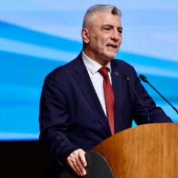 Bakan Bolat duyurdu: İhracat&ccedil;ılar i&ccedil;in yeni destek programı