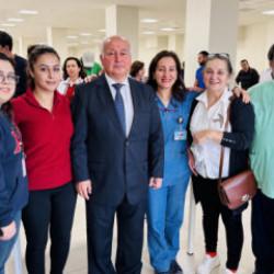 Bodrum'da 42 yıl &ouml;nce mesleğe başlayan doktora duygusal veda!