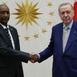 Cumhurbaşkanı Erdoğan, Sudan Egemenlik Konseyi Başkanı el-Burhan ile g&ouml;r&uuml;şt&uuml;