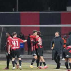 Efsane takım 2. Lig'e d&uuml;ş&uuml;yor! 4 golle yıkıldılar