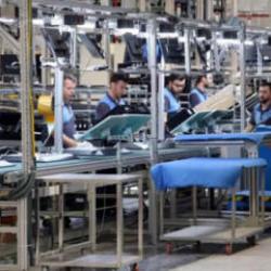 Fabrikadan iş&ccedil;ilerine y&uuml;zde 100 zam! Maaşlar dudak u&ccedil;uklatıyor