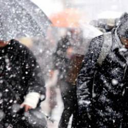 İ&ccedil;işleri Bakanlığından 24 ilimize kuvvetli kar yağışı uyarısı! 20 santimetreyi ge&ccedil;ecek