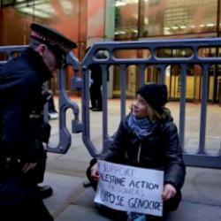 İngiltere'den skandal Filistin kararı! Greta Thunberg g&ouml;zaltına alındı