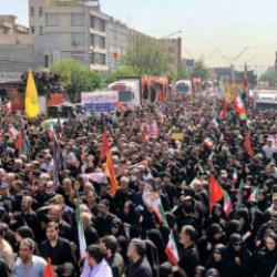 İran'dan beklenmedik a&ccedil;ıklama! N&uuml;fus 40 milyona d&uuml;şecek: '&Uuml;lke tarihinin en b&uuml;y&uuml;k krizi'