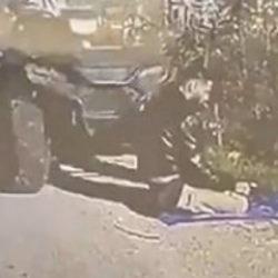 İşgalci Yahudi'den al&ccedil;ak hareket! Aracını namaz kılan Filistinlinin &uuml;zerine s&uuml;rd&uuml;