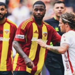 Kayserispor, S&uuml;per Lig'de en fazla kart kart g&ouml;ren 3. takım oldu