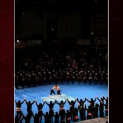 Komşu iyice sınırları zorluyor! Hem kemence &ccedil;aldılar hemde kispet giydiler