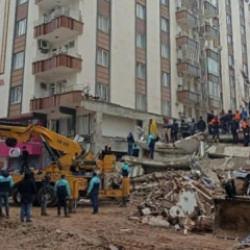 51 kişinin &ouml;ld&uuml;ğ&uuml; Furkan Apartmanı&rsquo;nın firari m&uuml;teahhidi tutuklandı