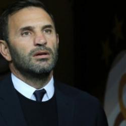 Ne olduysa 35 dakikada oldu: Okan Buruk gen&ccedil; yıldızın biletini kesti