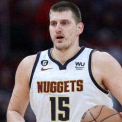 Nikola Jokic'in triple double performansı Nuggets'a yetmedi! 1 sayı ile yenildiler