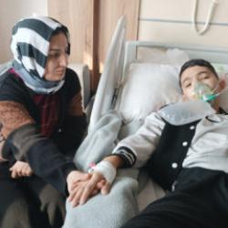 &Ccedil;aresiz bırakan olay: 13 yaşındaki Muhammed 52 g&uuml;nd&uuml;r &ouml;ks&uuml;r&uuml;yor