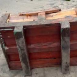 Samsun sahilde sır sandık: &Uuml;zerindeki Rus&ccedil;a yazılar dikkat &ccedil;ekti