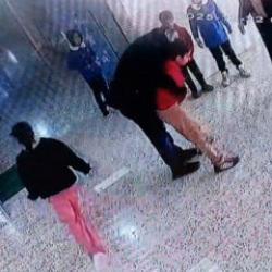 Şanlıurfa&rsquo;da boğazına yabancı isim ka&ccedil;an &ouml;ğrencisini heimlich manevrasıyla kurtardı