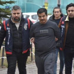 Sivas'ta ağabeyini bı&ccedil;aklayarak &ouml;ld&uuml;ren katil tutuklandı! İşte ilk ifadesi...