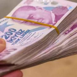 Tarihi ge&ccedil;irenlerin hesabına d&uuml;ş&uuml;k maaş yatacak! Sakın ertelemeyin
