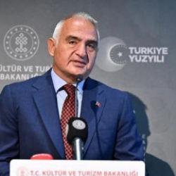 Bakan Ersoy a&ccedil;ıkladı: Dizi ihracatından elde edilen gelir 1 milyar doları ge&ccedil;ti