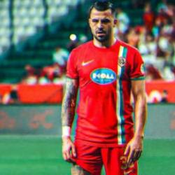 Amedspor yıldız oyuncunun s&ouml;zleşmesini feshetti