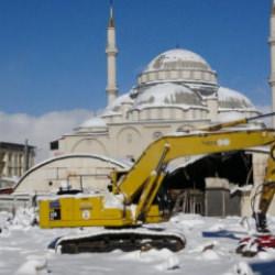 Atıl durumdaydı! Mısır &Ccedil;arşısı'nda yıkım başladı