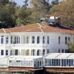 200 yıllık tarihi yalı rekor fiyata satışa &ccedil;ıktı! Fiyatı dudak u&ccedil;uklatıyor