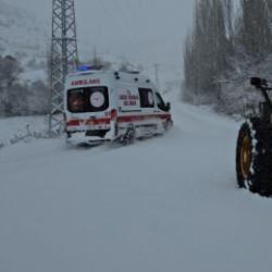 Karla m&uuml;cadele ekipler, diyaliz hastaları i&ccedil;in seferber oldu!