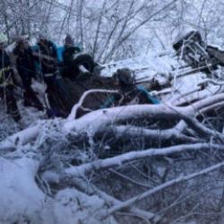 Giresun&rsquo;da otomobil fındık bah&ccedil;esine yuvarlandı: 6 Yaralı