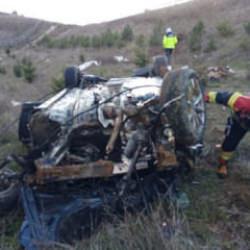 İzmir-İstanbul Otoyolu&rsquo;nda kahreden kaza: Otomobil şarampole yuvarlandı, 1 &ouml;l&uuml;