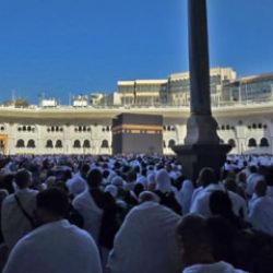 Kabe'de tarihi rekor! Yeni yılın ilk saatlerinde insan seli yaşandı