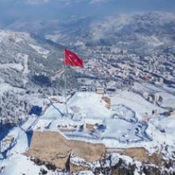 Kartpostallık manzara: Şehzadeler şehri kış g&uuml;zelliğiyle dikkat &ccedil;ekiyor