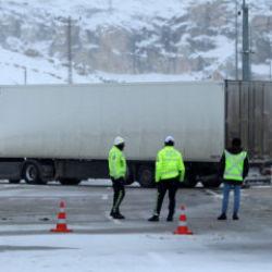 Kayseri-Malatya yolu ulaşıma kapatıldı
