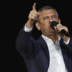 Meşruiyet aşınırken