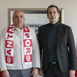S&uuml;per Lig ekibinin yeni hocası belli oldu