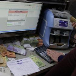 Suriye'de yeni banknotlar piyasaya s&uuml;r&uuml;ld&uuml;