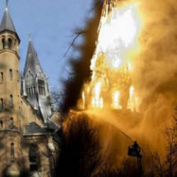 Tarihi kilisede yangın: Amsterdam'daki yangına m&uuml;dahale s&uuml;r&uuml;yor 