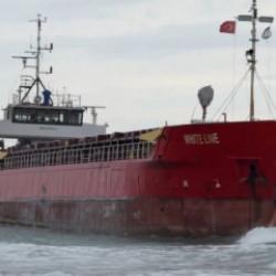 Tekirdağ'da y&uuml;k gemisi karaya oturdu