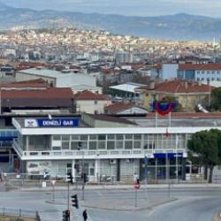 Tren garı &ouml;n&uuml;nde bomba paniği!