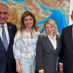 Trump'ın İran'ı tehdidi sonrası Pehlevi sahneye &ccedil;ıktı: Ge&ccedil;iş planım hazır