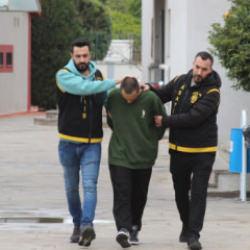 Adana'da 19 yaşındaki Enes'in 4 bin TL nedeniyle &ouml;ld&uuml;r&uuml;ld&uuml;ğ&uuml; ortaya &ccedil;ıktı