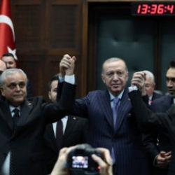 AK Parti&rsquo;ye &lsquo;vekil transferi devam edecek!' Erken se&ccedil;im i&ccedil;in tarih verdi