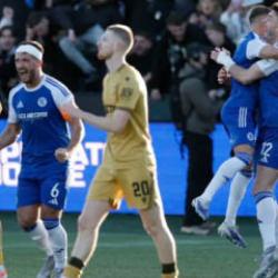 6. Lig takımı son şampiyonu eledi