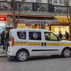 Emin&ouml;n&uuml;&rsquo;nde silahlı saldırı! Vatandaşlar ka&ccedil;tı, ekipler sevk edildi