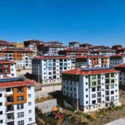 Bakan Kurum paylaştı: "Fatma teyzemizin yeni yuvasında mutluluğu daim olsun"