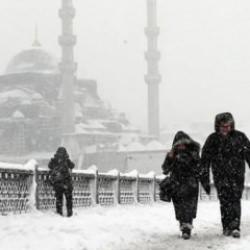 Valilik ve AKOM'dan peş peşe uyarı! İstanbul beyaza b&uuml;r&uuml;necek